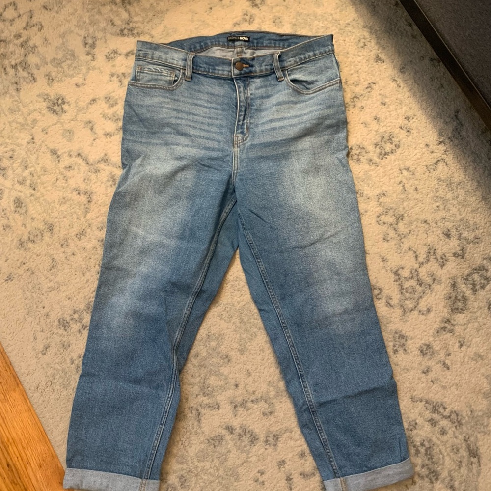 Fashion Nova Cuffed Mom Jeans